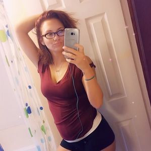 Meet your Posher, Maegan